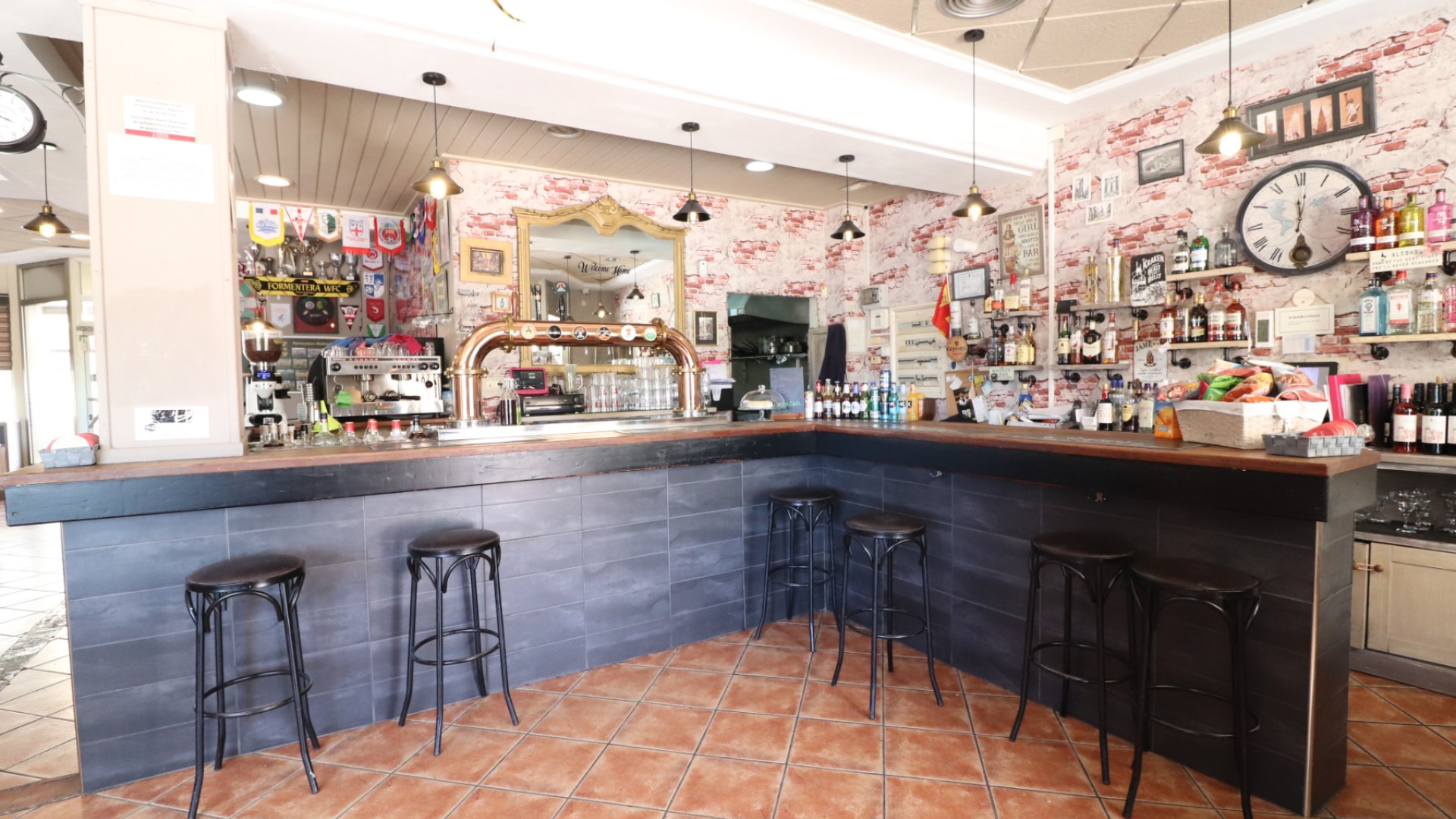Resale - Gewerbe (Mietobjekt) - Formentera del Segura - Formentera - Village