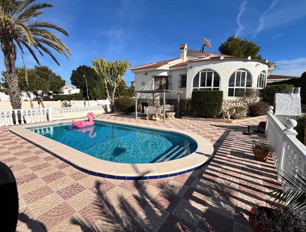 Resale - Отдельно стоящая вилла - Ciudad Quesada - CENTRO