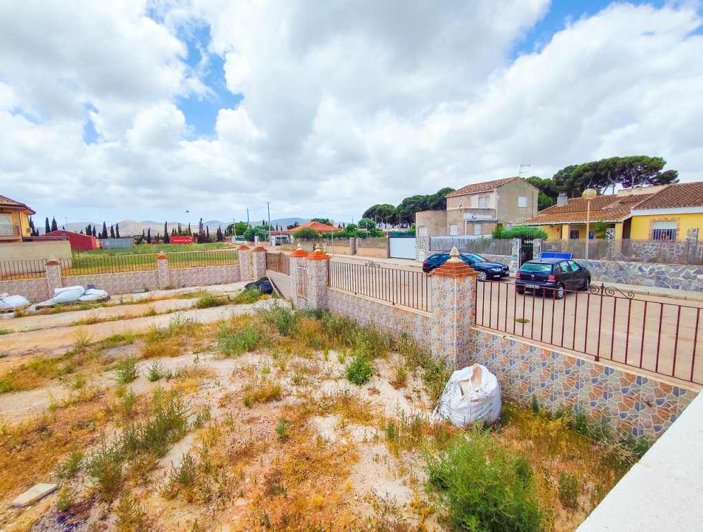 Resale - Plot / Land - Los Urrutias