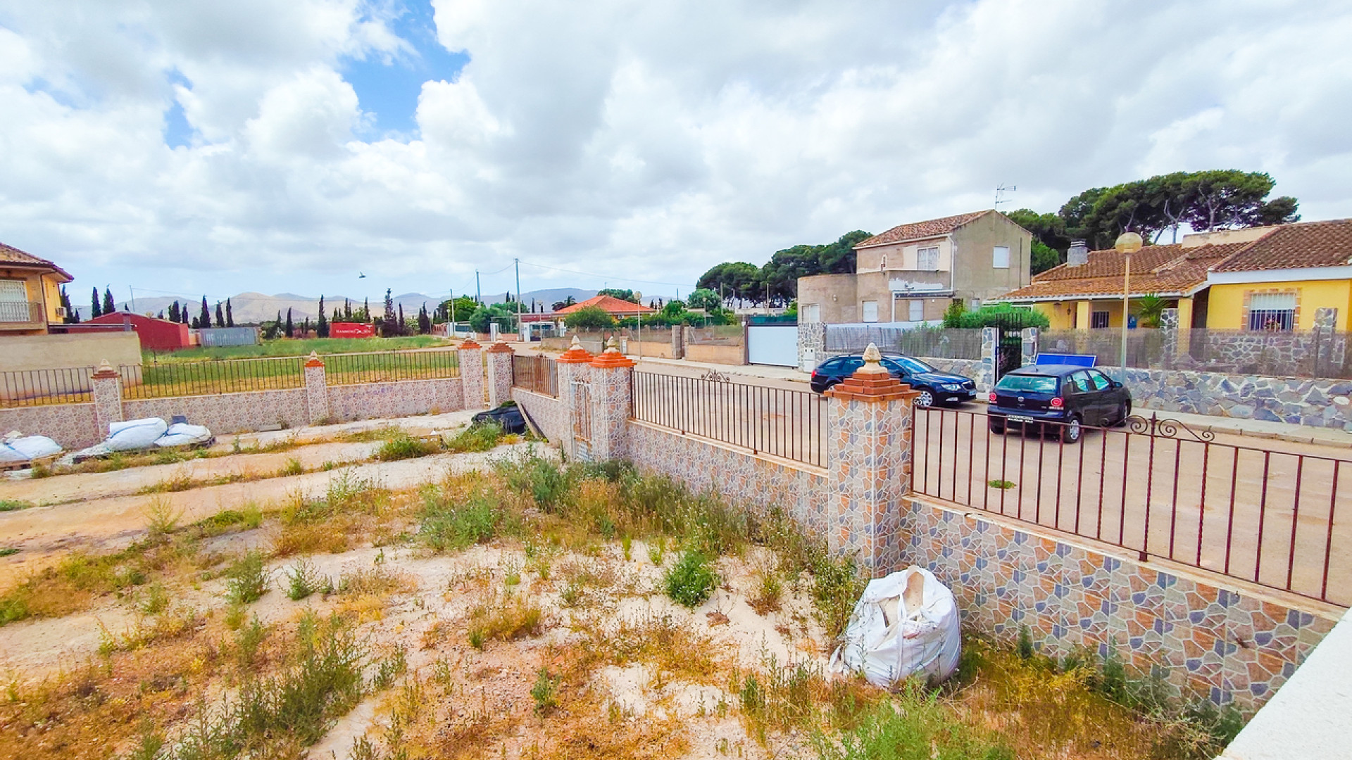 Resale - Plot / Land - Los Urrutias