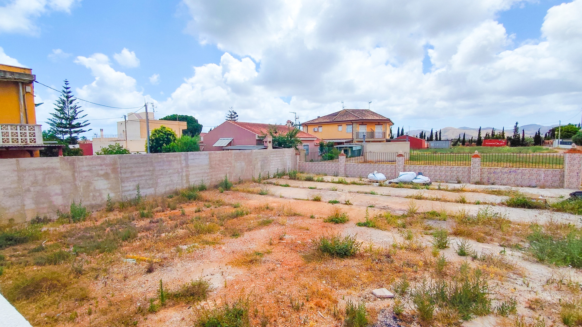 Resale - Plot / Land - Los Urrutias