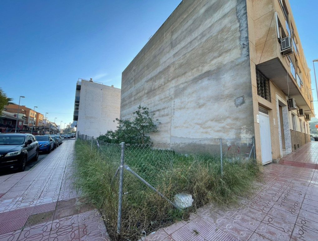 Resale - Plot / Land - Rojales