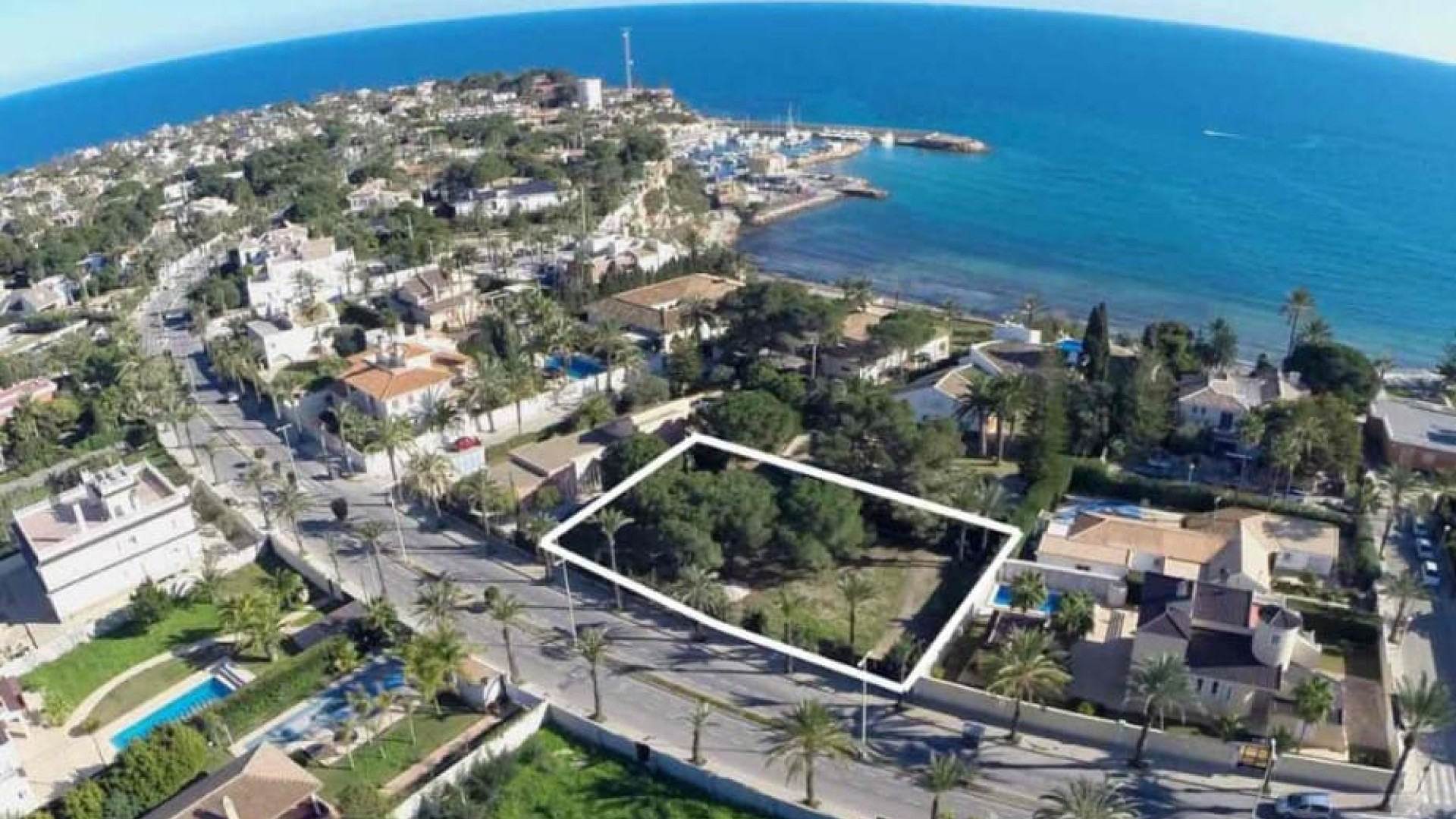 Resale - Plot of Land - Cabo Roig