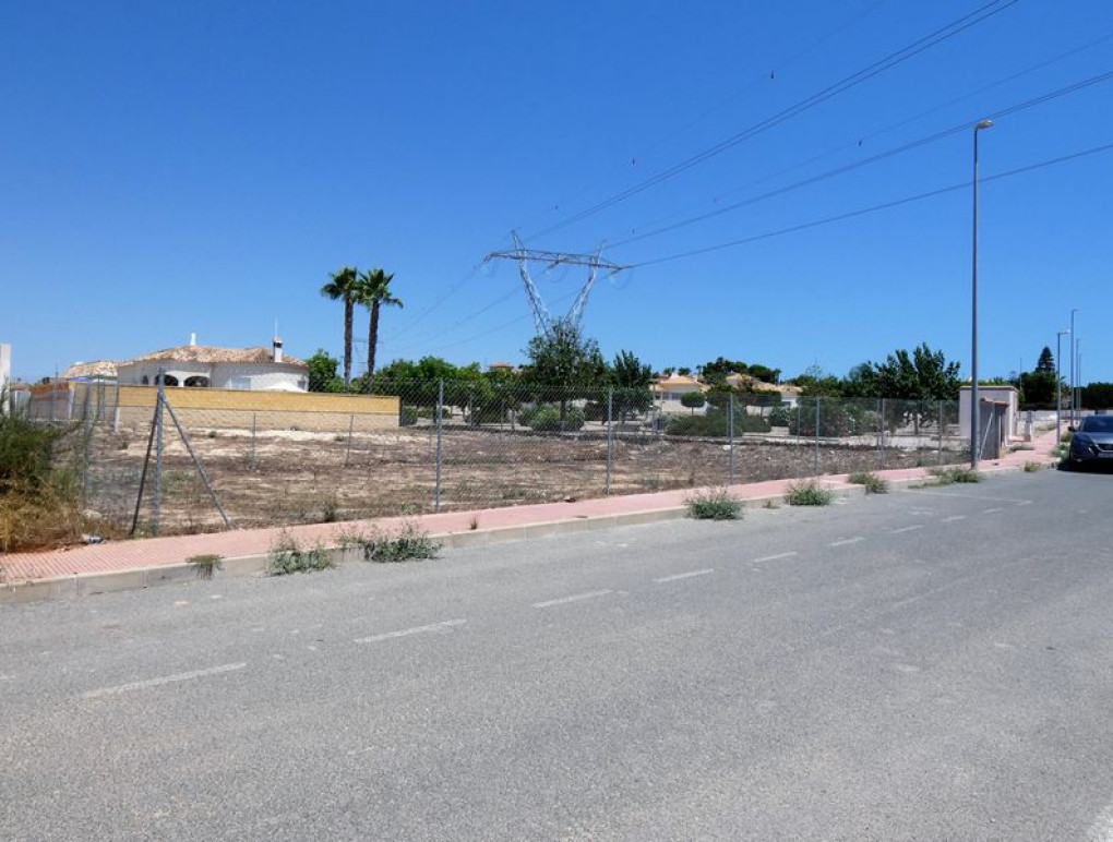 Resale - Plot of Land - La Marina - Oasis