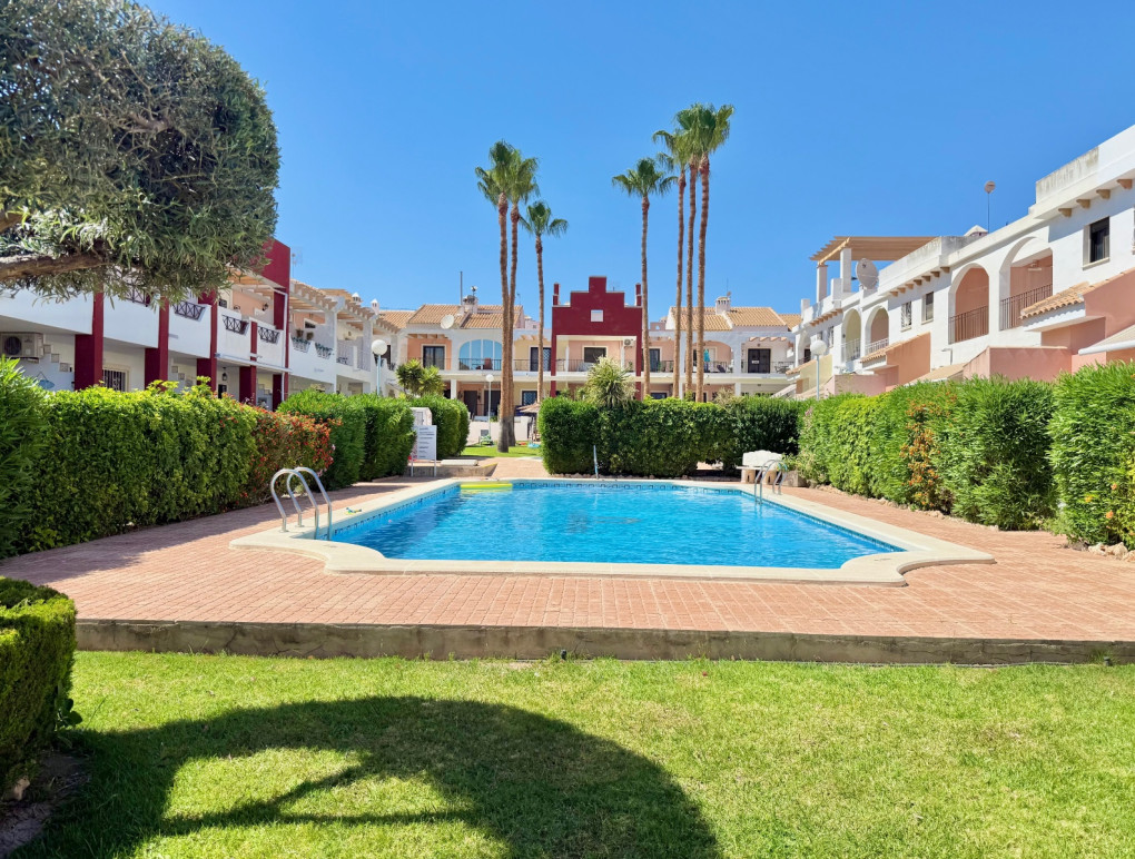 Resale - Semi-detached house - Ciudad Quesada