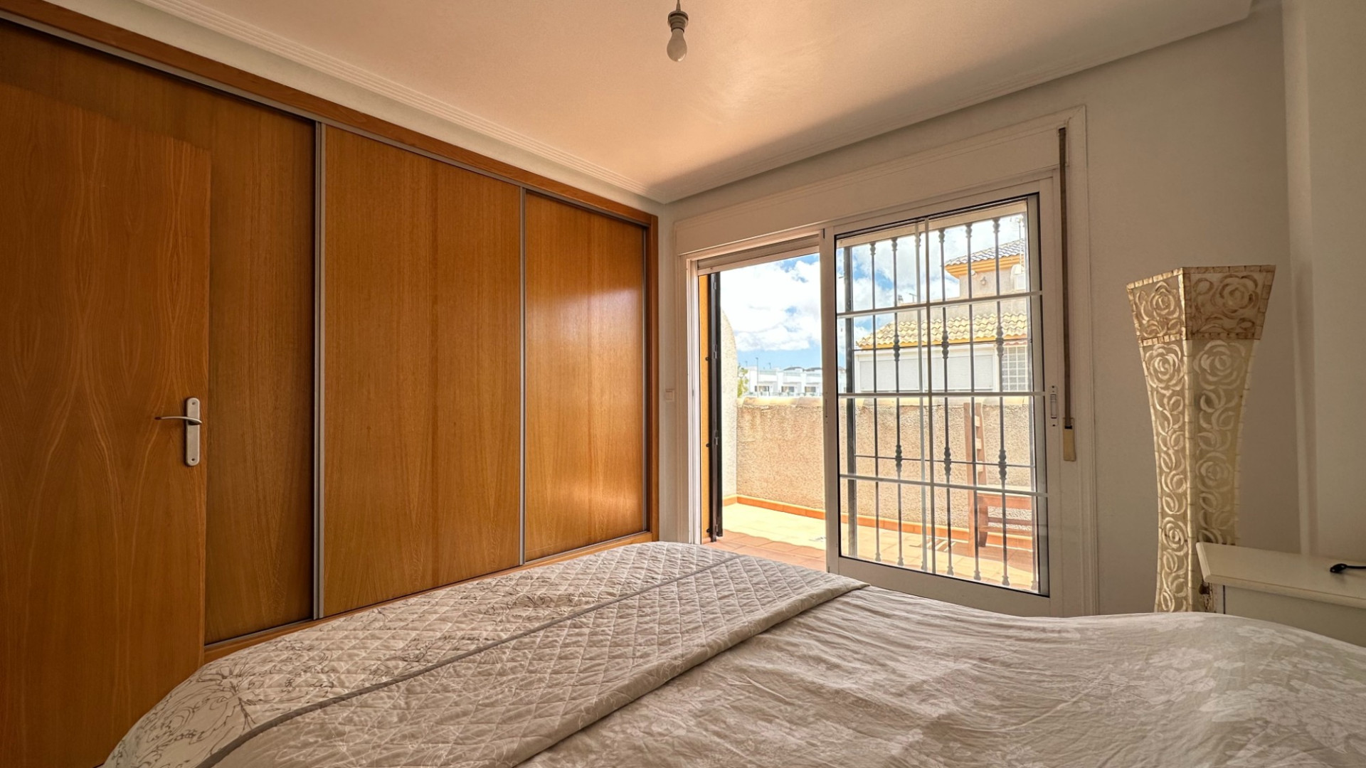 Resale - Semi-detached house - Los Montesinos - La Herrada