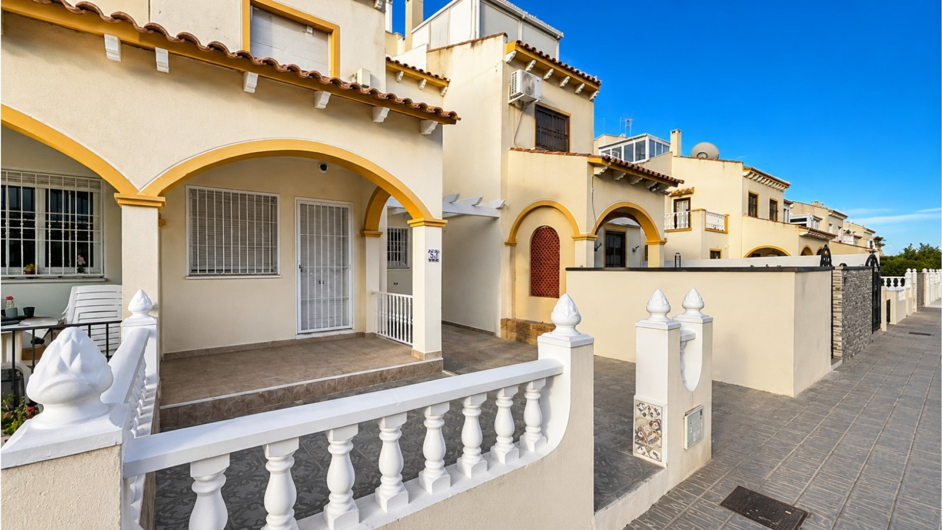 Resale - Semi-detached house - Orihuela Costa - Los Almendros