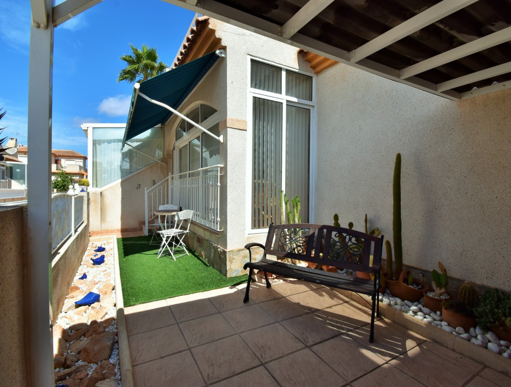 Resale - Semi-detached house - Orihuela Costa - Playa Flamenca