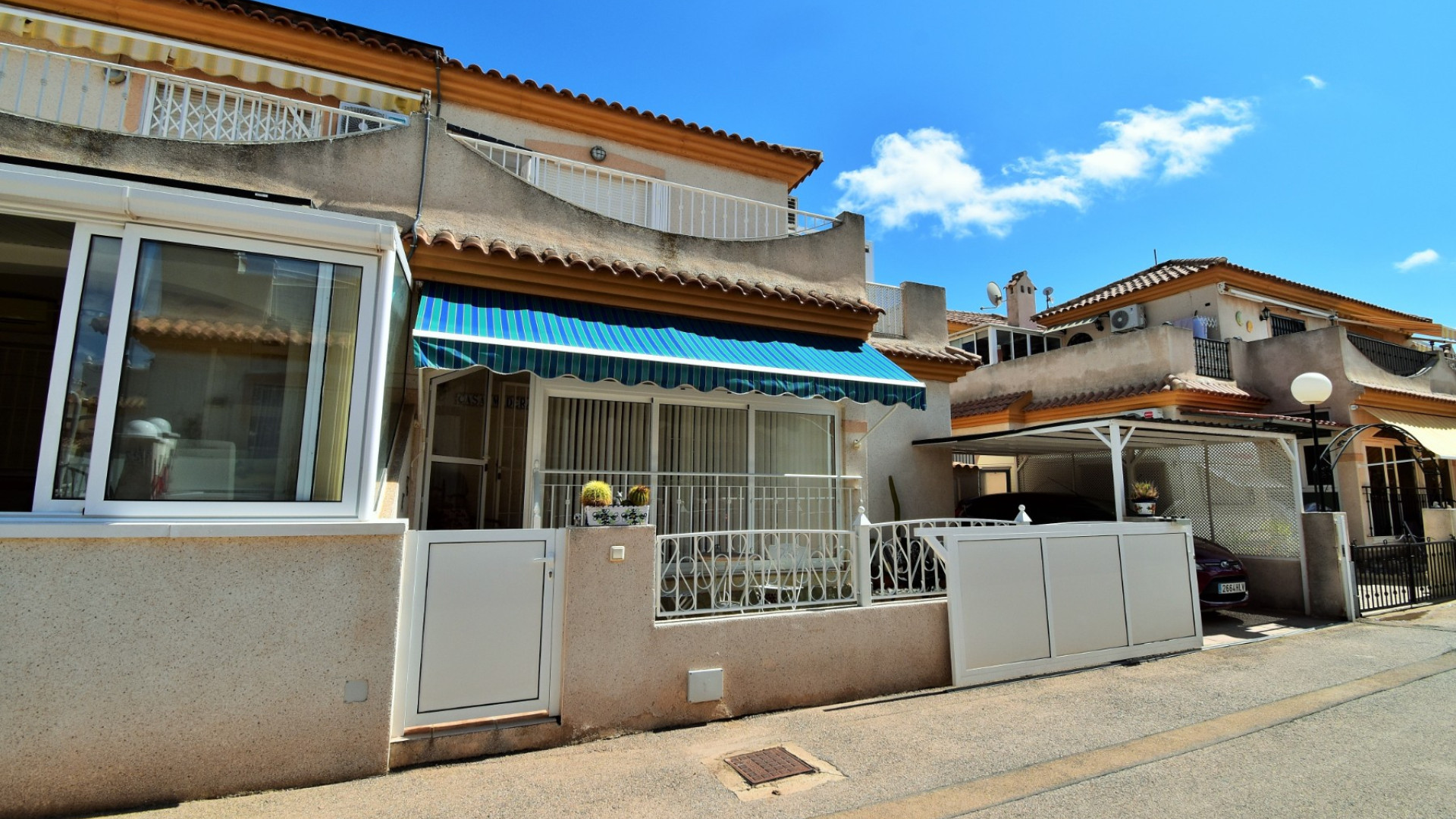 Resale - Semi-detached house - Orihuela Costa - Playa Flamenca