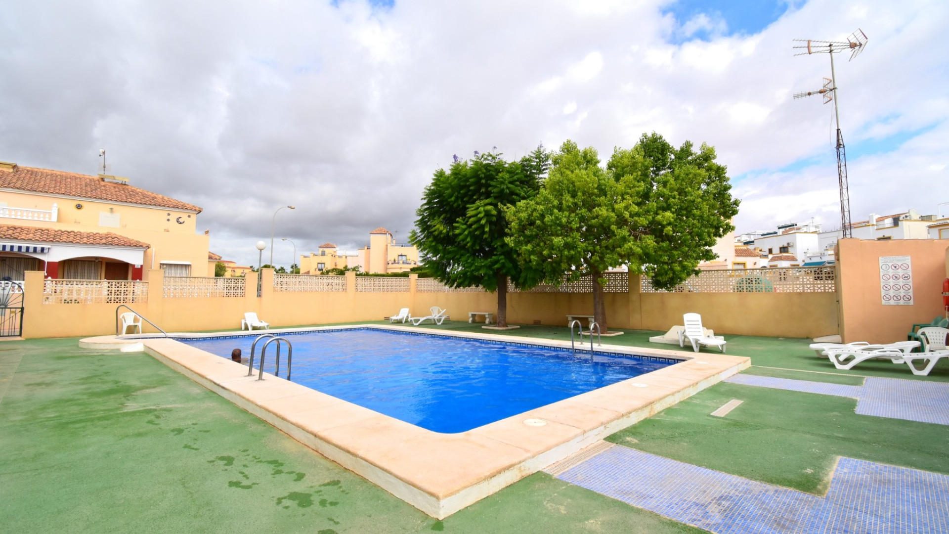 Resale - Semi-detached house - Orihuela Costa - Playa Flamenca