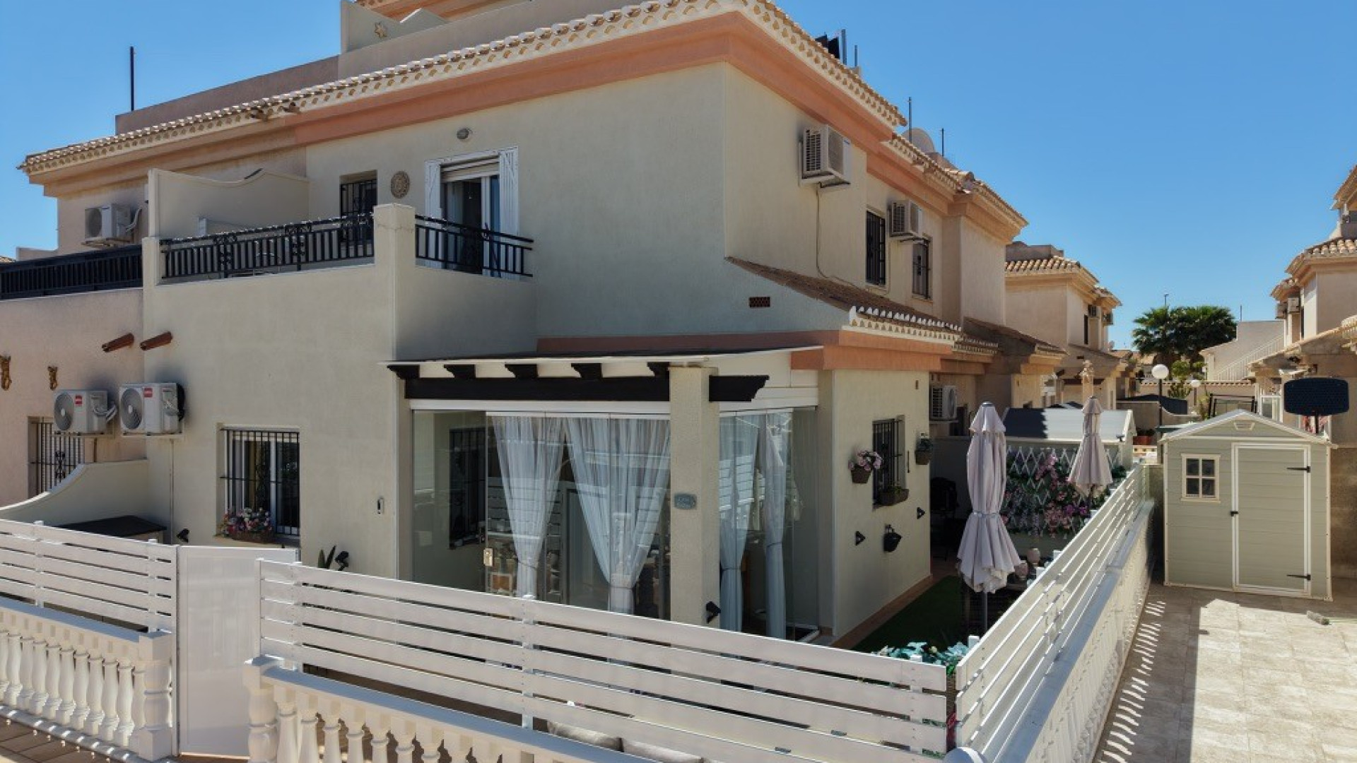 Resale - Semi-detached house - Orihuela Costa - Playa Flamenca