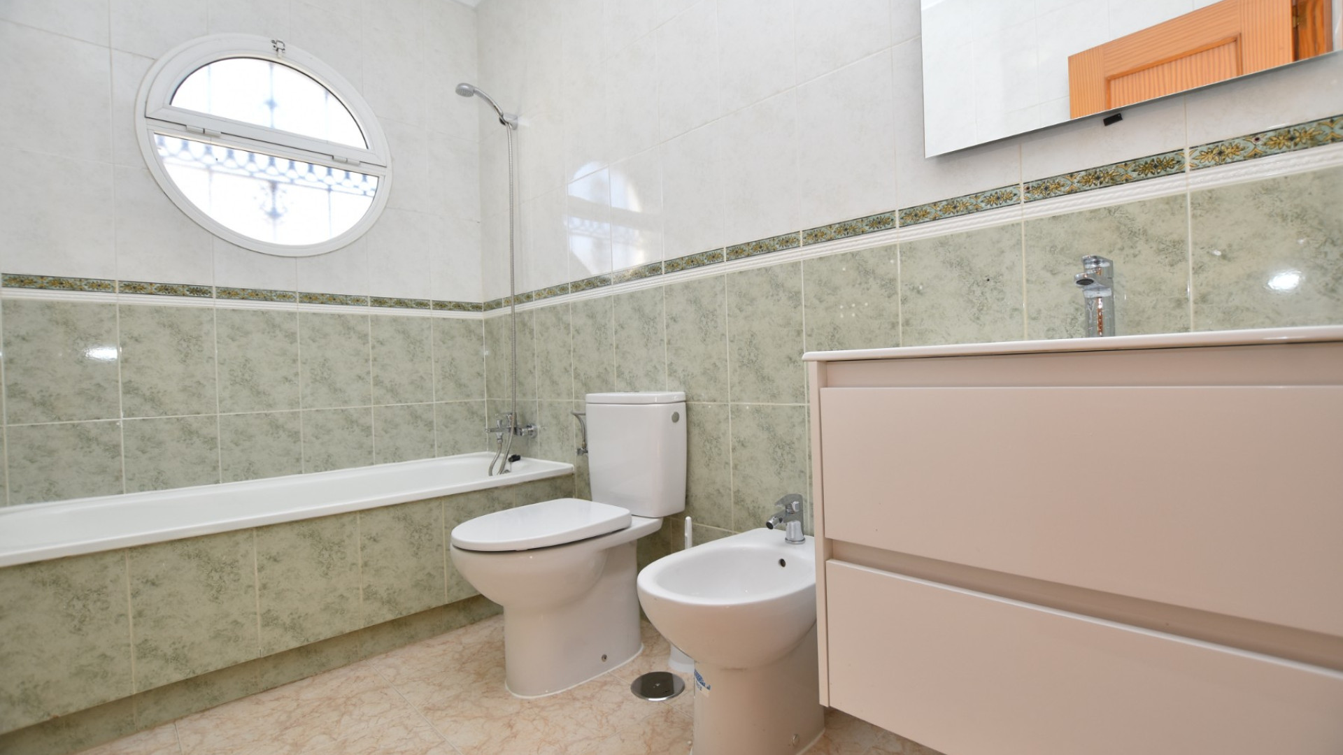 Resale - Semi-detached house - Orihuela Costa - Punta Prima