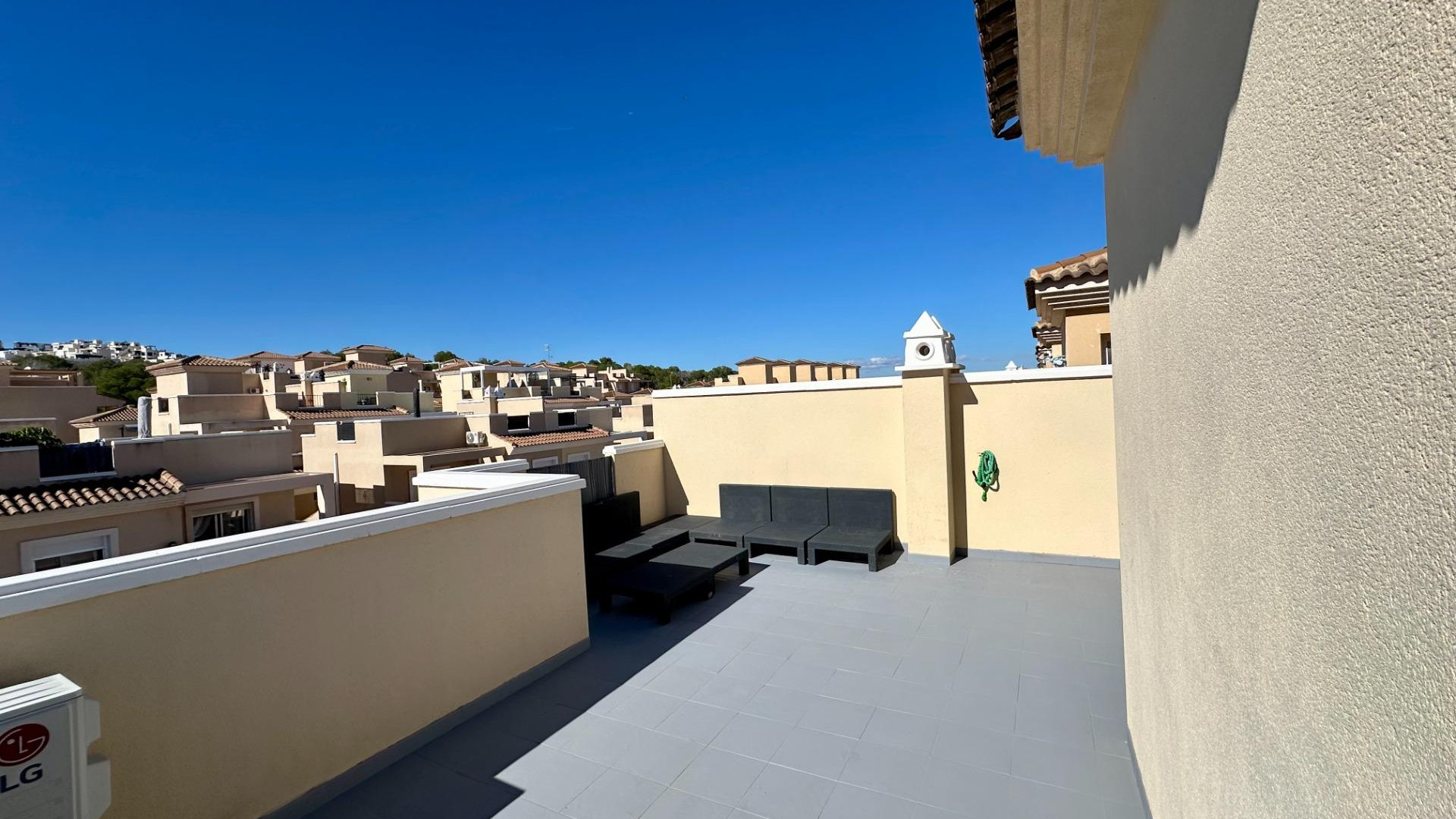 Resale - Semi-detached house - San Miguel de Salinas - Residencial los flamencos