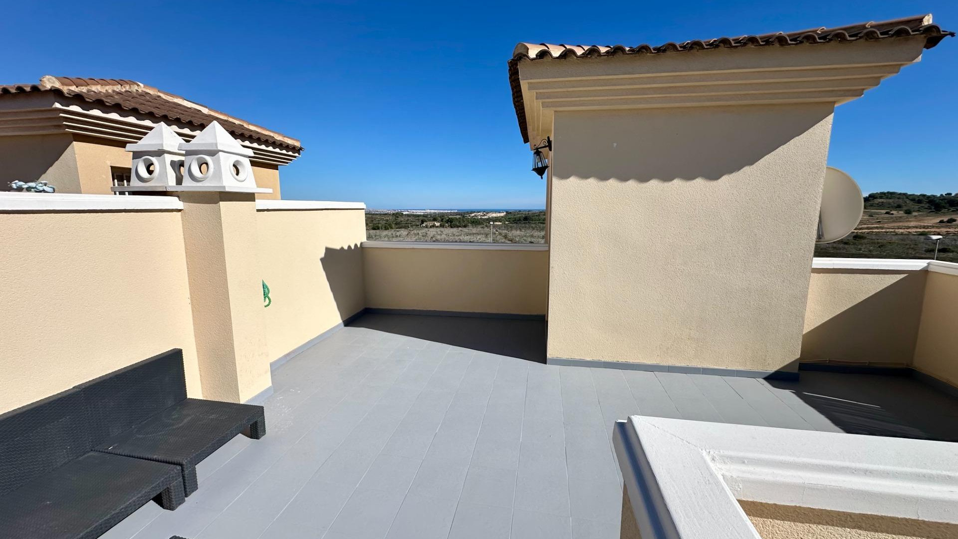 Resale - Semi-detached house - San Miguel de Salinas - Residencial los flamencos