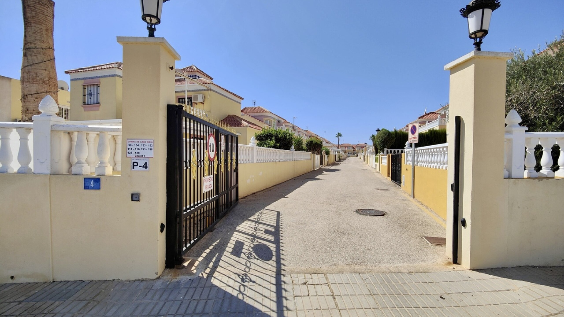 Resale - Stadthaus - Cabo Roig