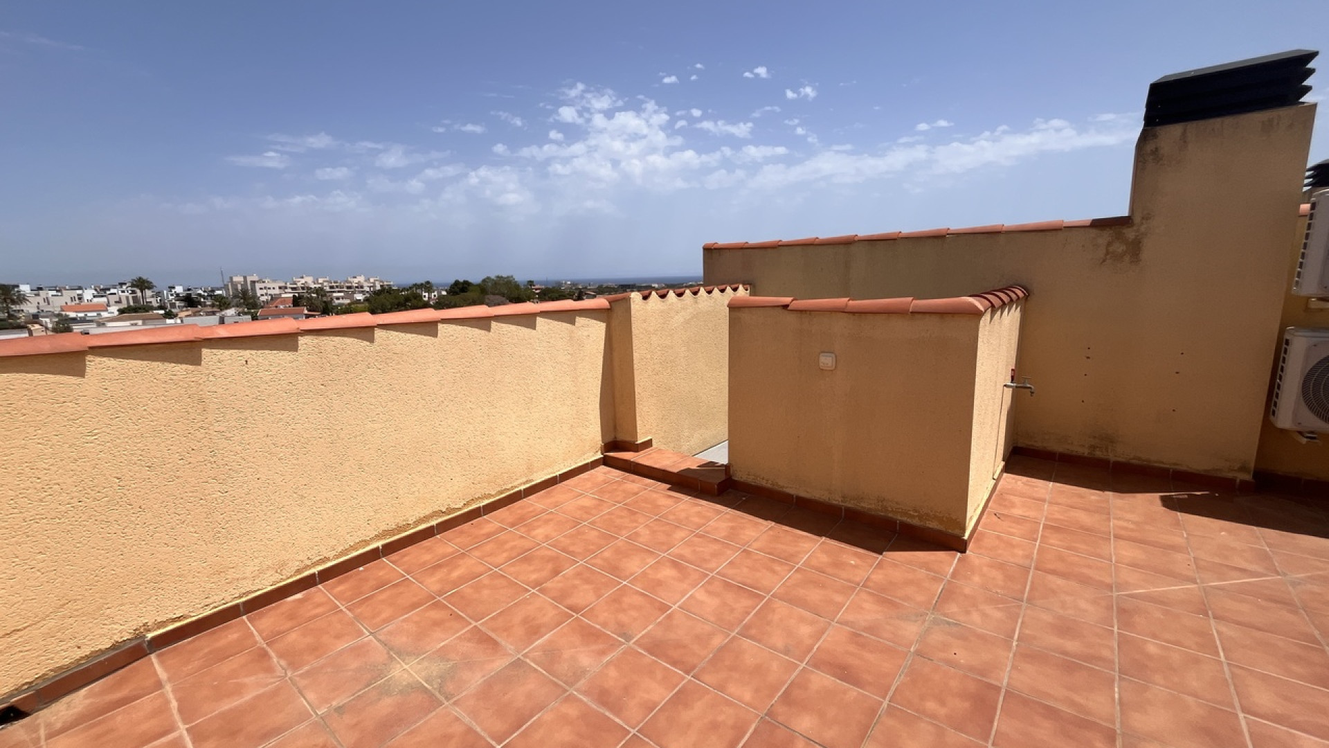 Resale - Stadthaus - Cabo Roig
