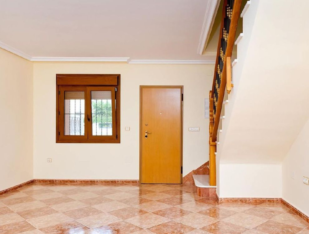 Resale - Stadthaus - Los Altos