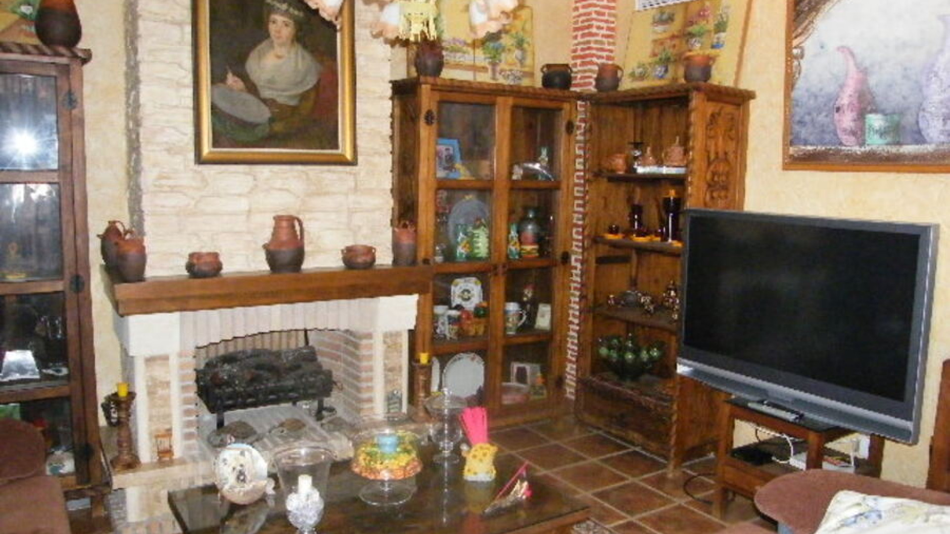 Resale - Таунхаус - Daya Nueva