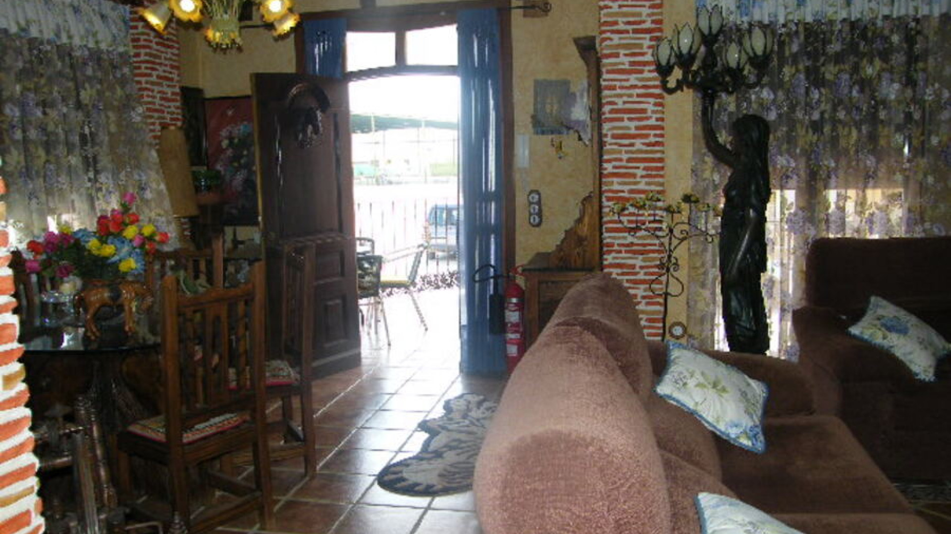 Resale - Таунхаус - Daya Nueva