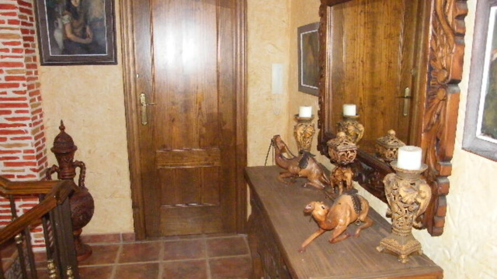 Resale - Таунхаус - Daya Nueva