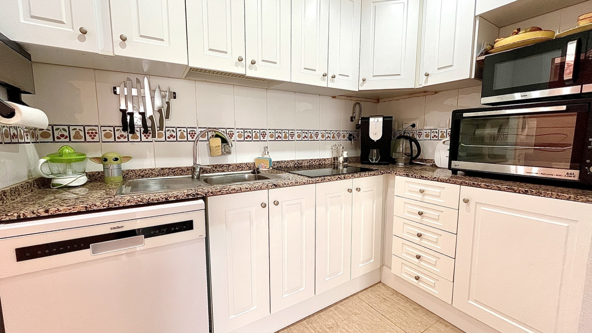 Resale - Townhouse - Avileses