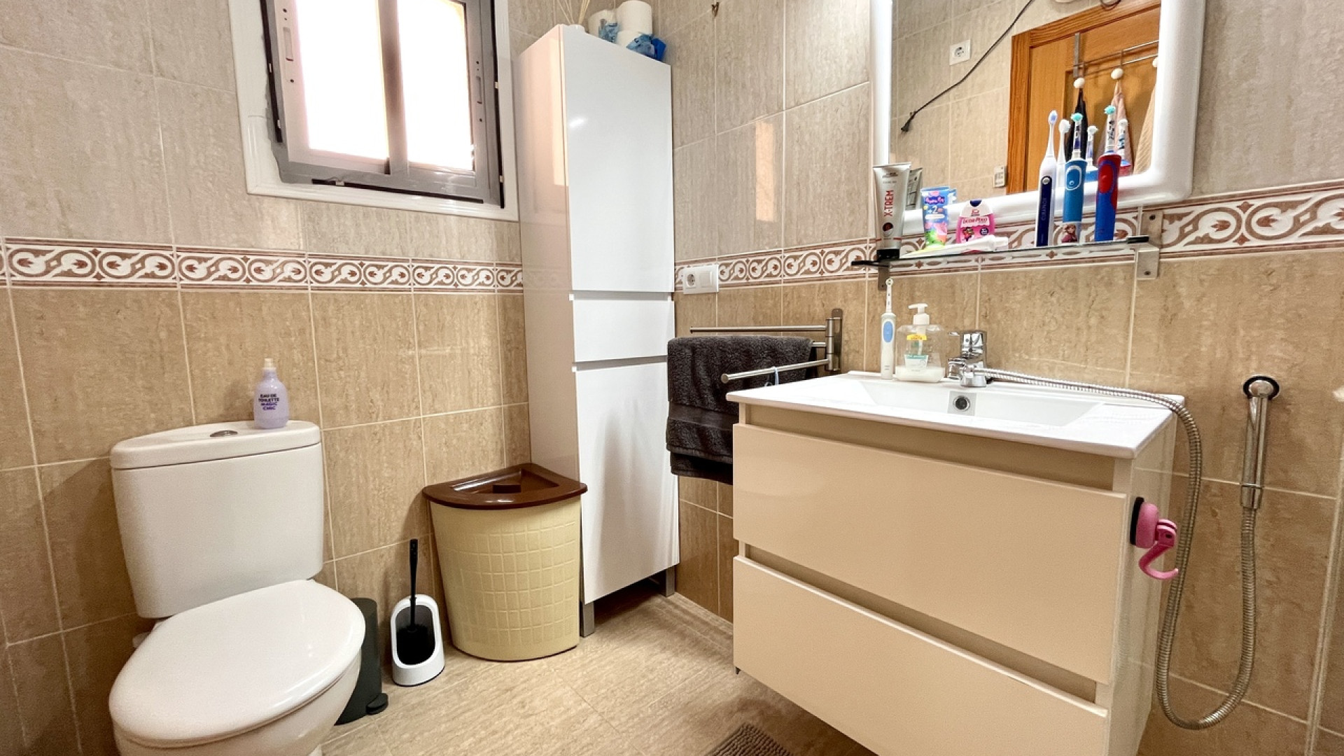 Resale - Townhouse - Avileses