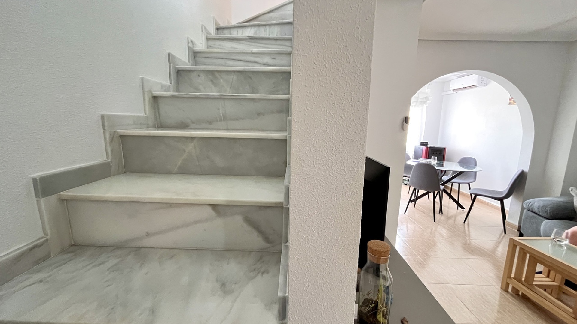 Resale - Townhouse - Avileses