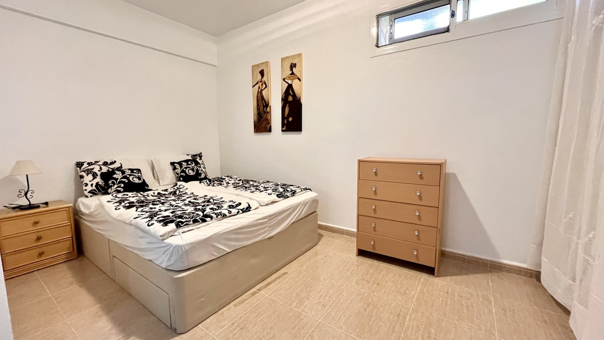 Resale - Townhouse - Avileses