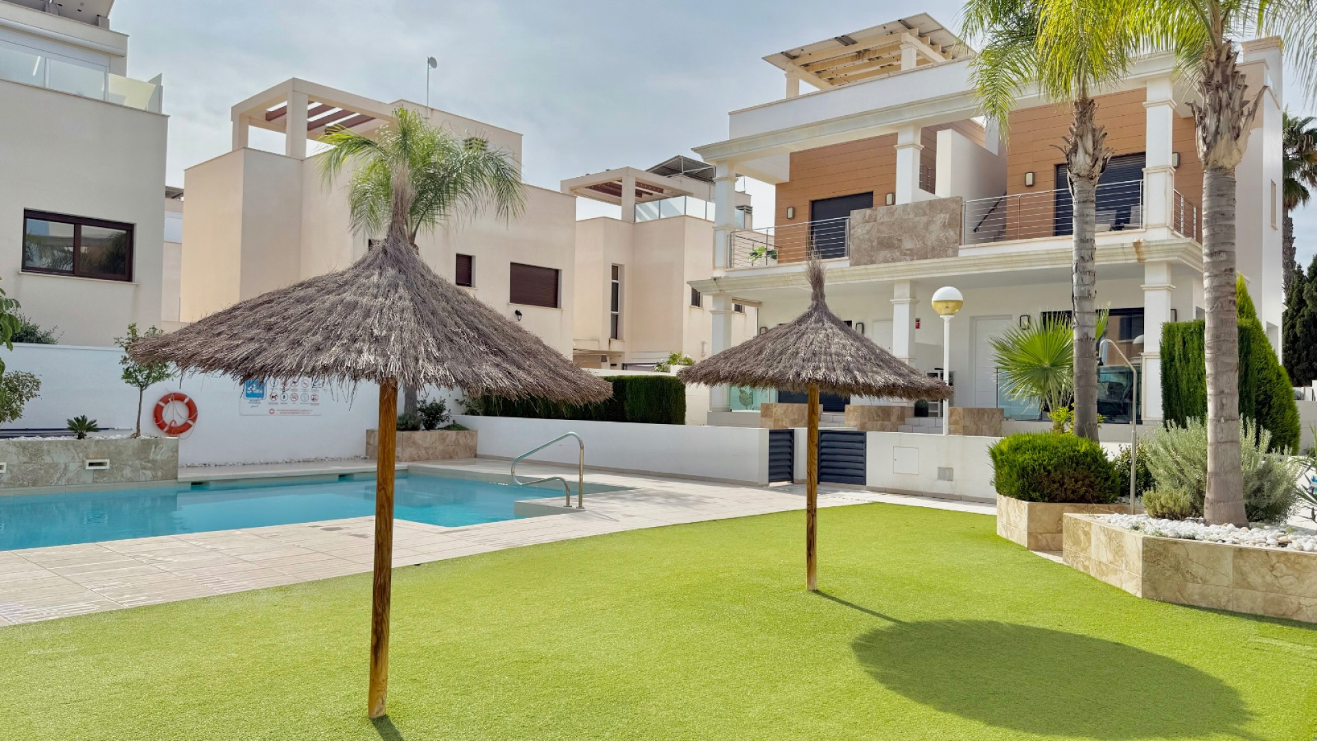 Resale - Townhouse - Ciudad Quesada - Lo Marabu