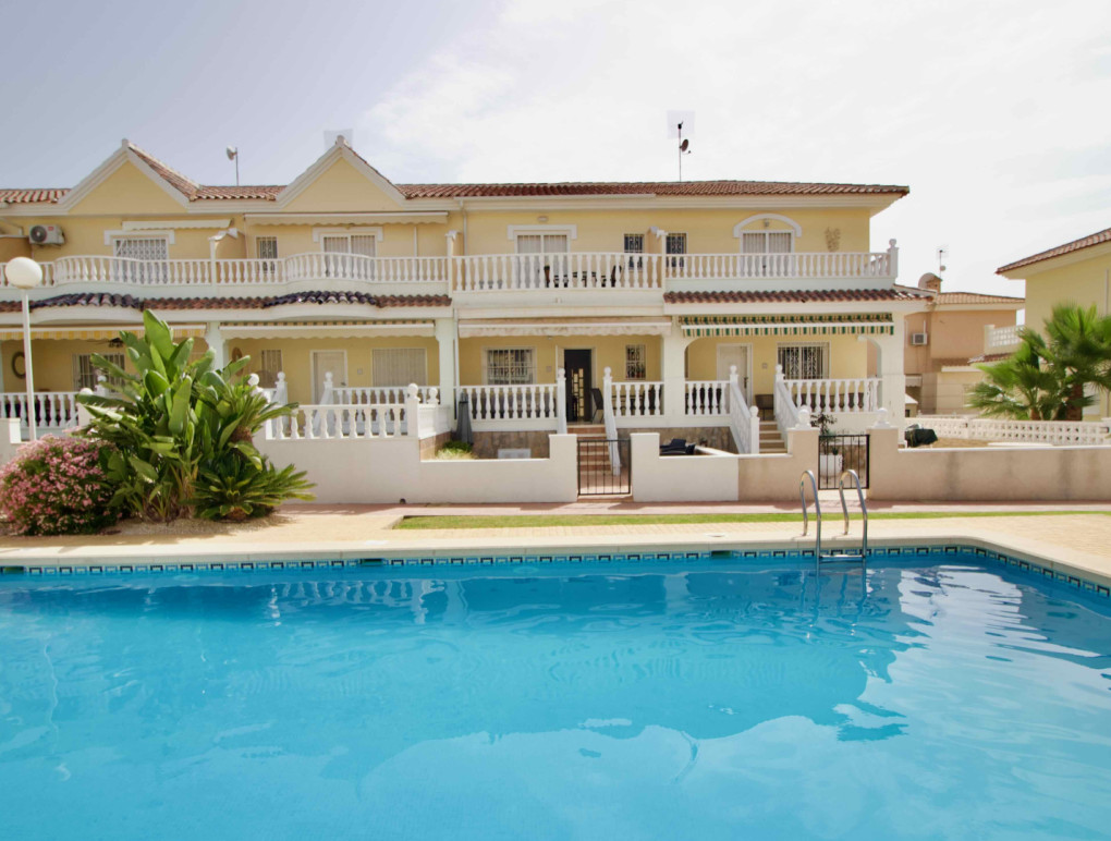 Resale - Townhouse - Ciudad Quesada