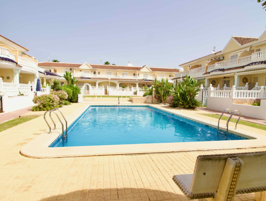 Resale - Townhouse - Ciudad Quesada
