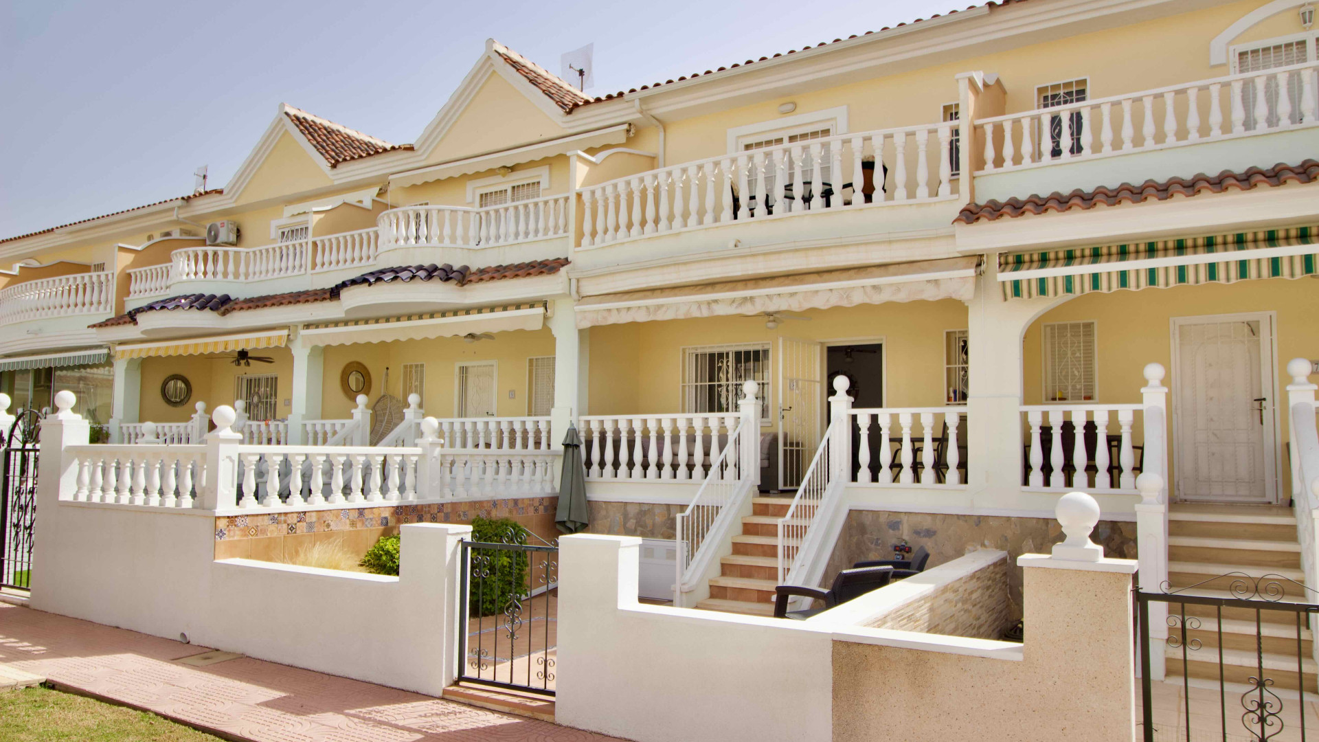 Resale - Townhouse - Ciudad Quesada