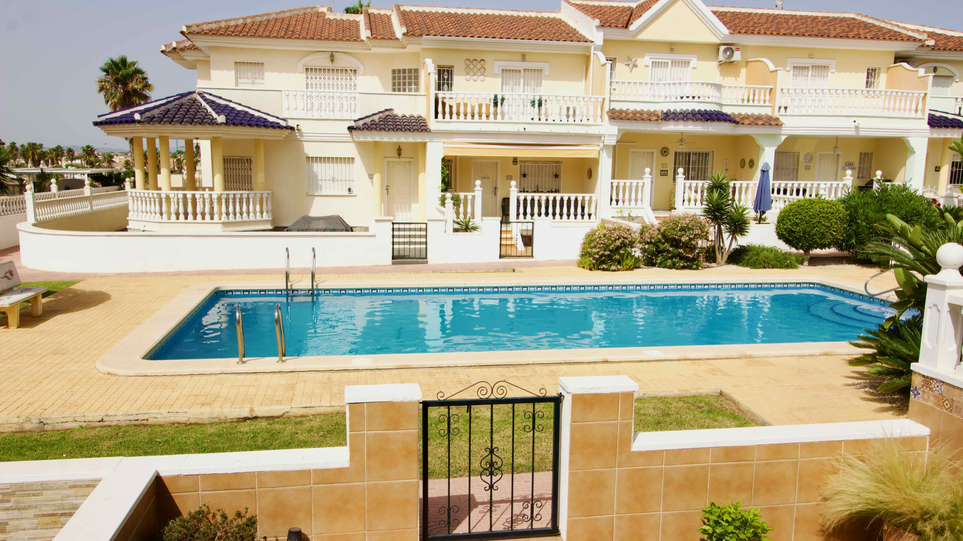 Resale - Townhouse - Ciudad Quesada