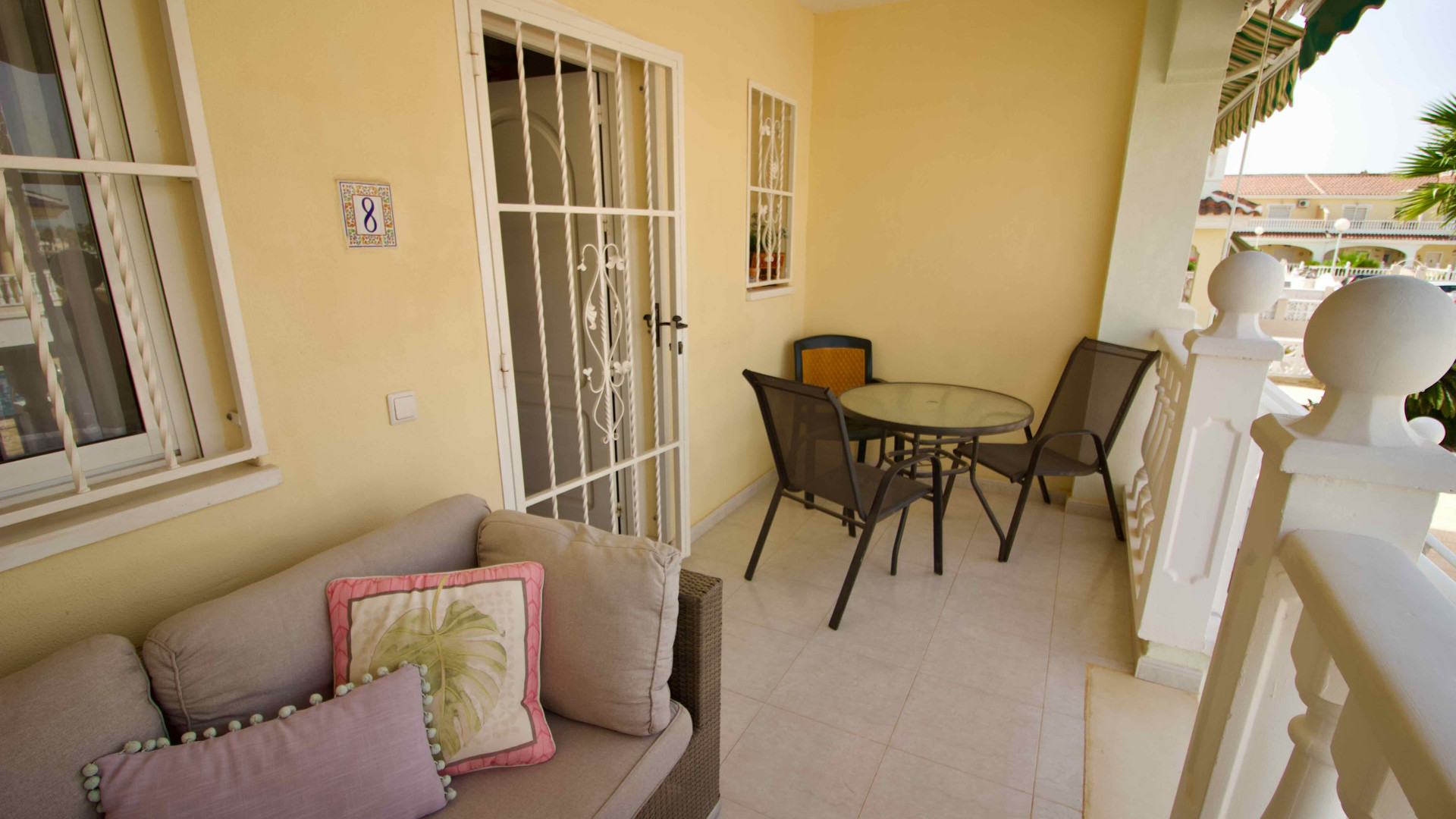 Resale - Townhouse - Ciudad Quesada