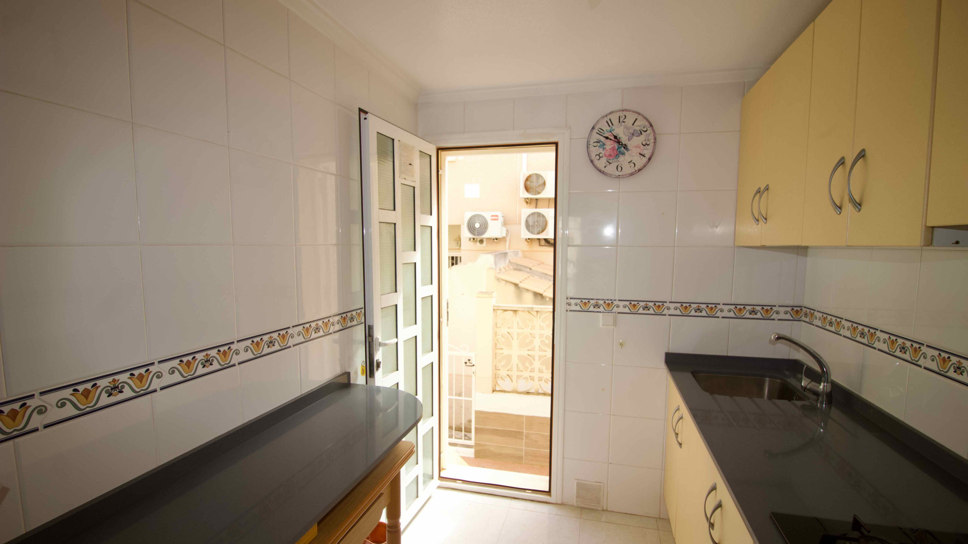 Resale - Townhouse - Ciudad Quesada