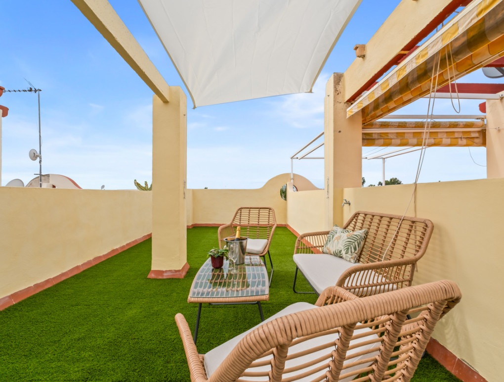 Resale - Townhouse - La Florida