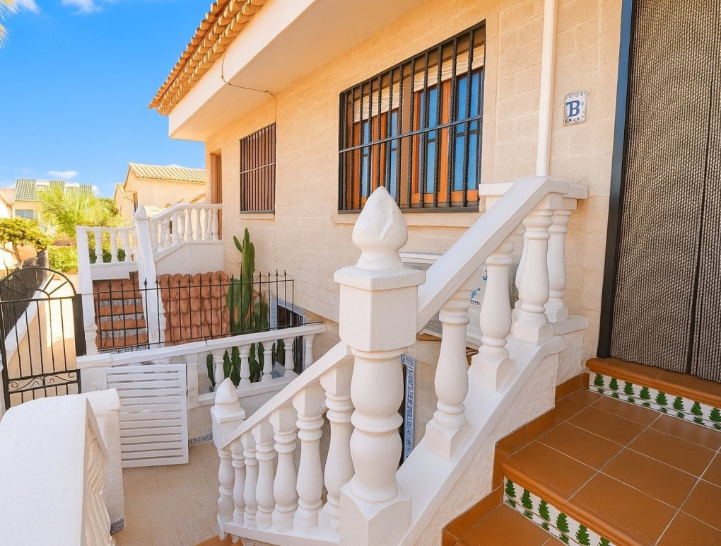 Resale - Townhouse - La Mata