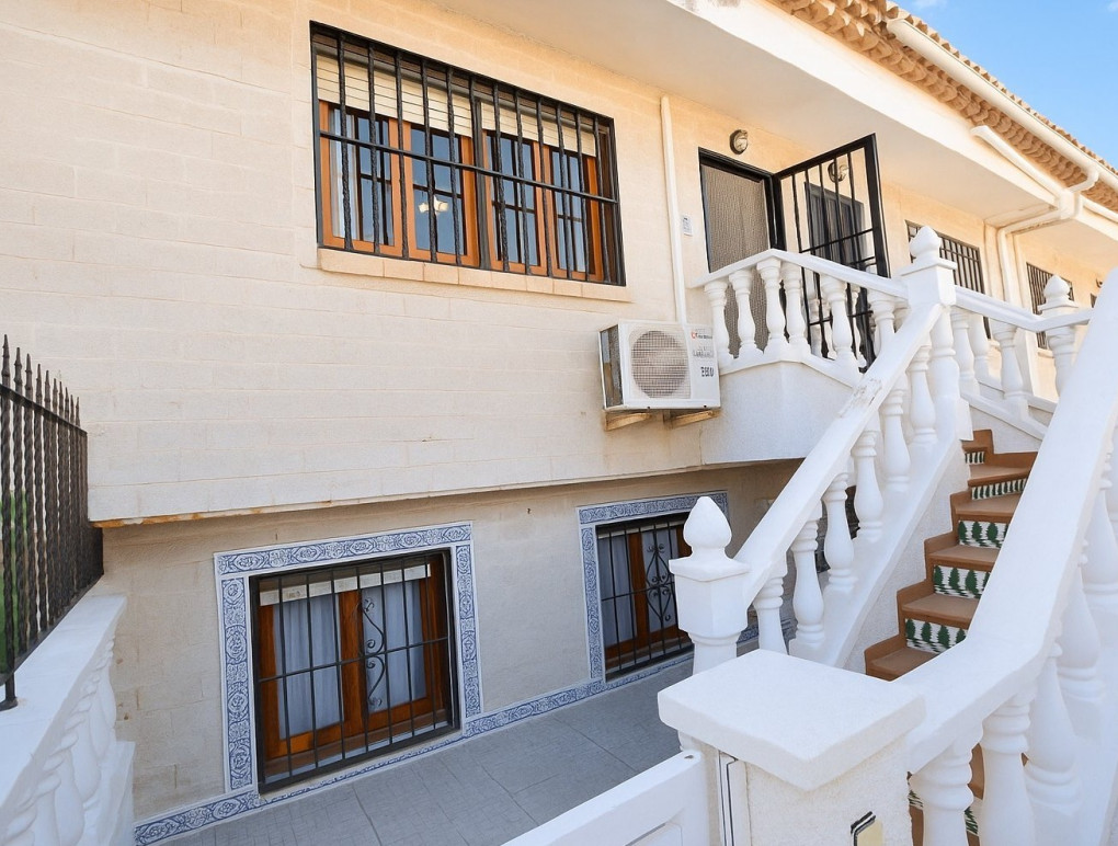 Resale - Townhouse - La Mata