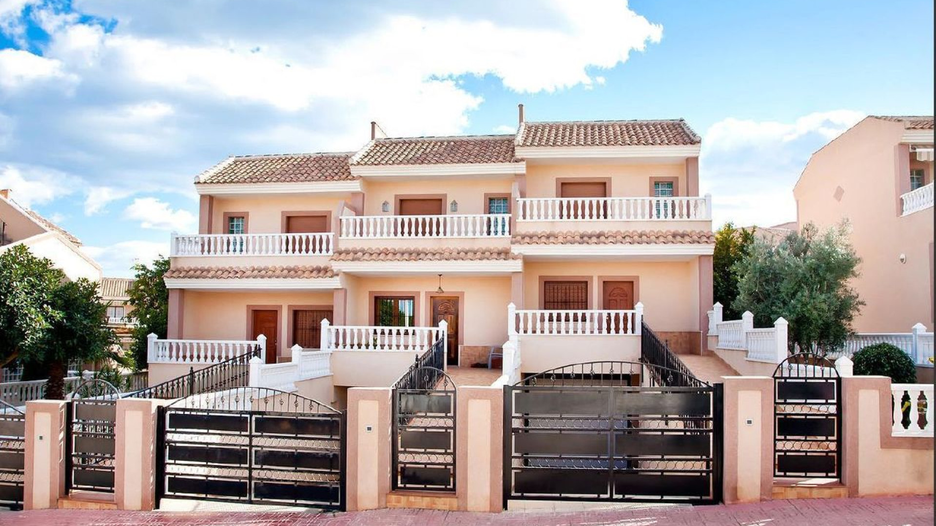 Resale - Townhouse - Los Altos