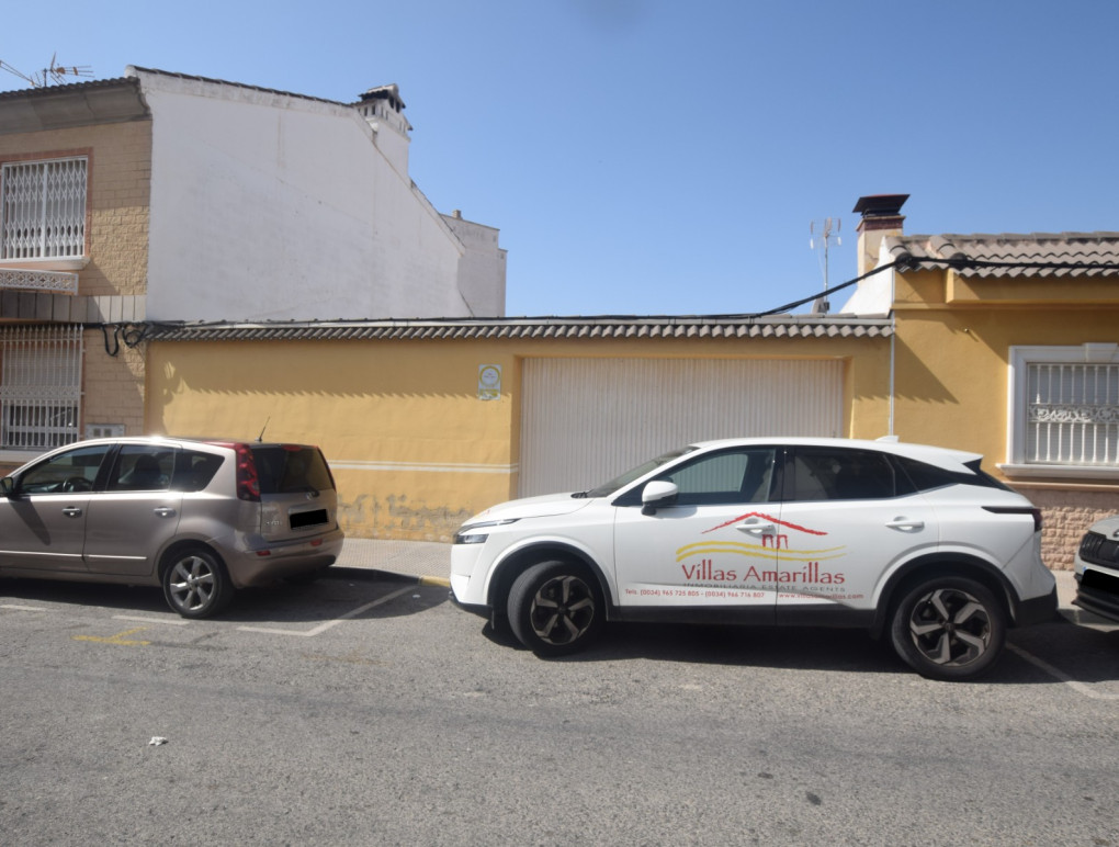 Resale - Townhouse - Los Montesinos