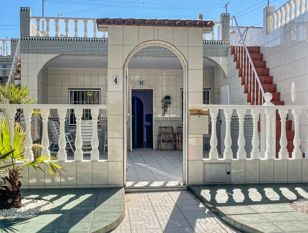Resale - Townhouse - Torrevieja - La Siesta - El Salado -  Torreta