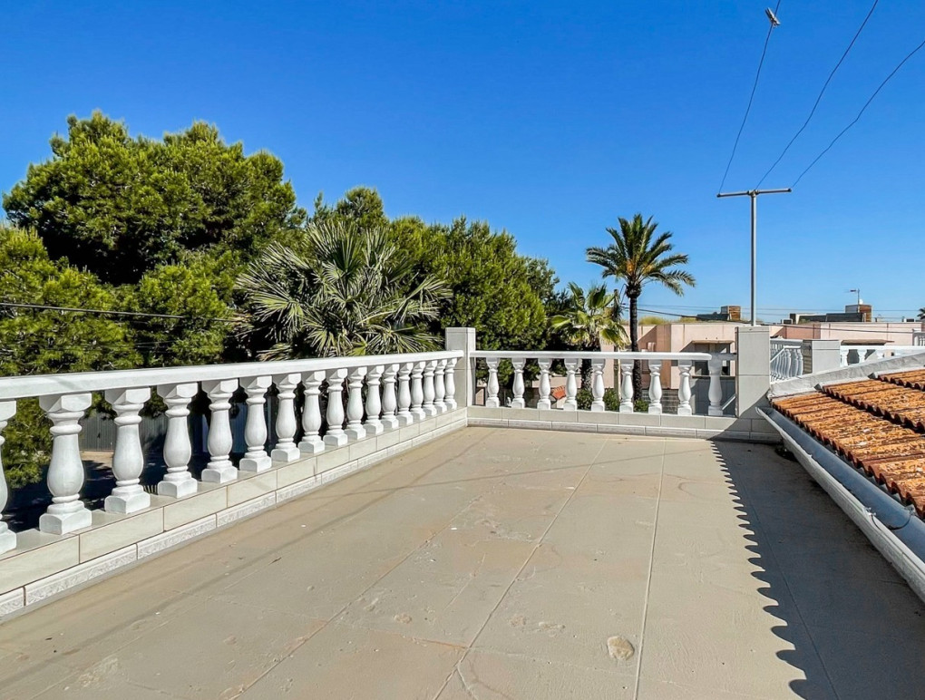 Resale - Townhouse - Torrevieja - La Siesta - El Salado -  Torreta