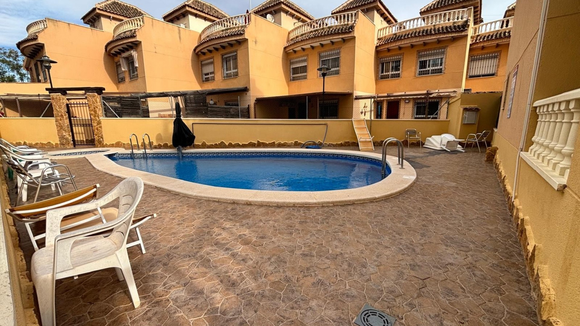 Resale - Townhouse - Urbanització Els Estanys