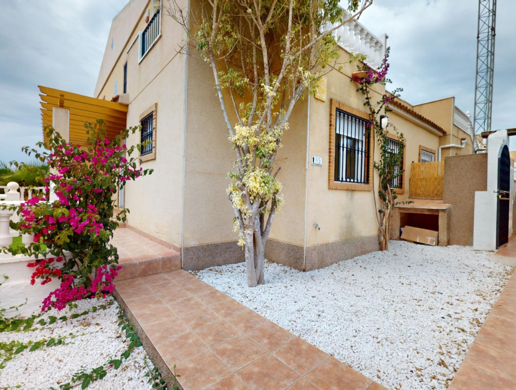 Resale - Townhouse - Villamartin - Blue Lagoon