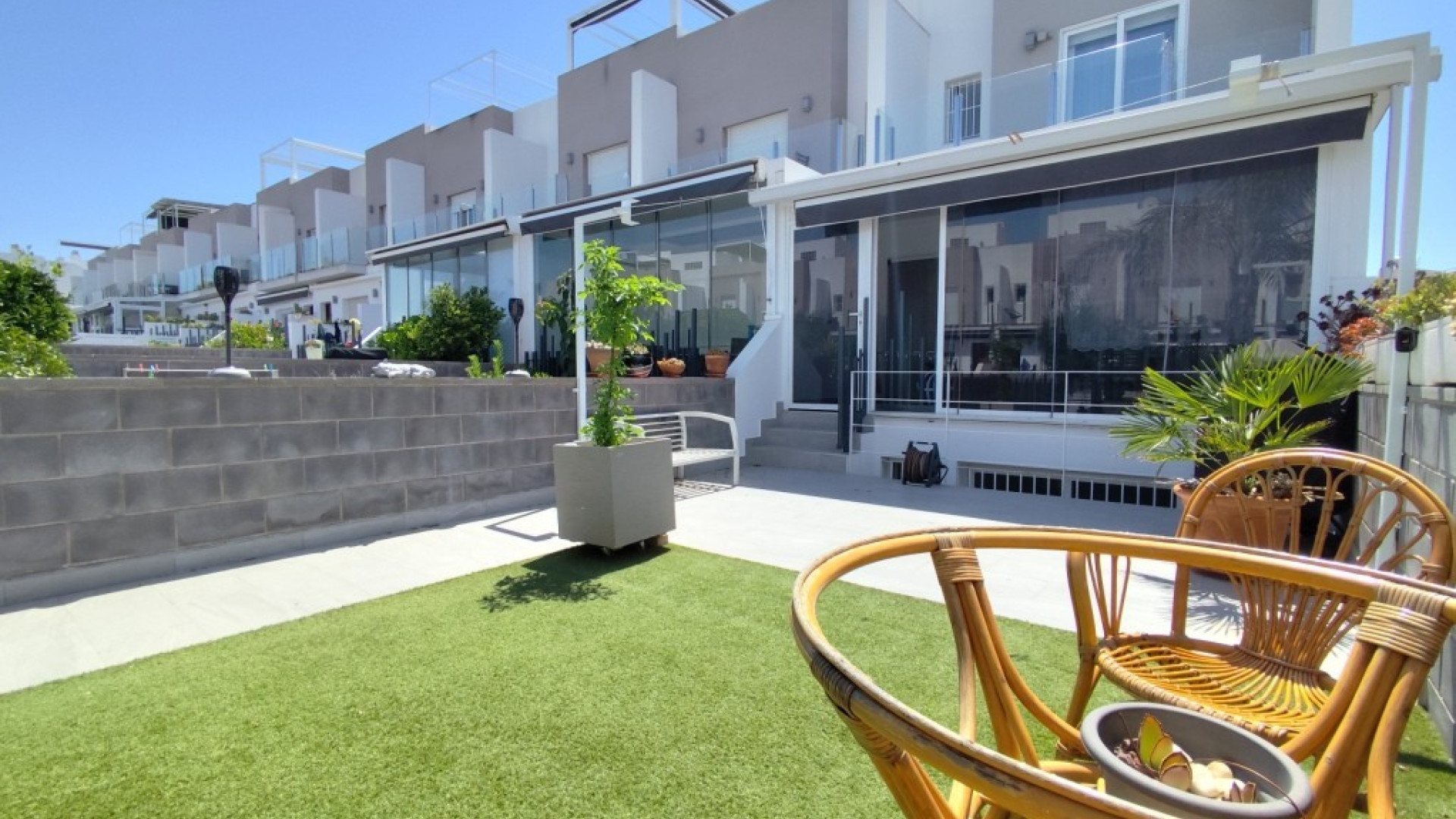 Resale - Угловой таунхаус - Torrevieja