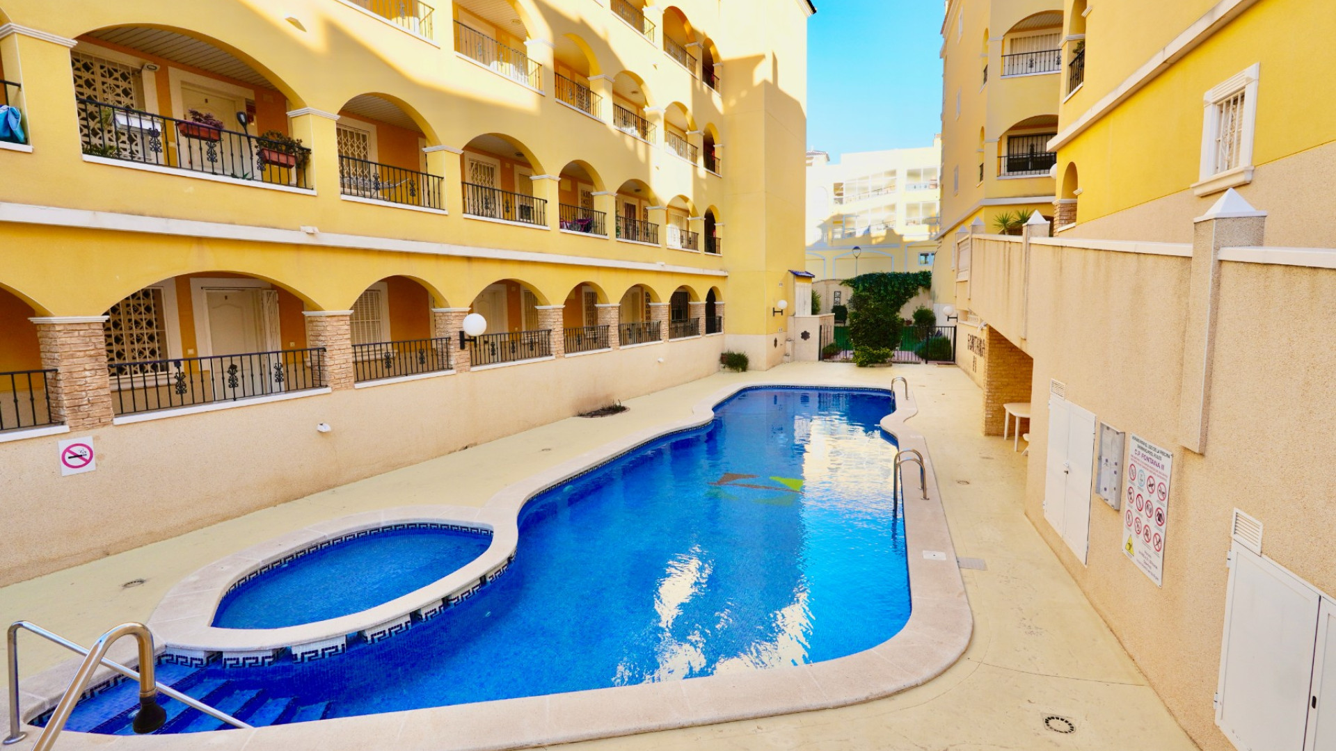 Revente - Apartment - Algorfa