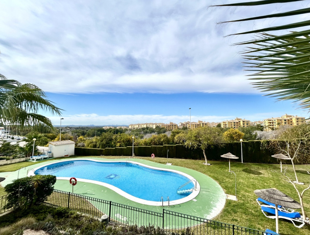 Revente - Apartment - Campoamor R-5