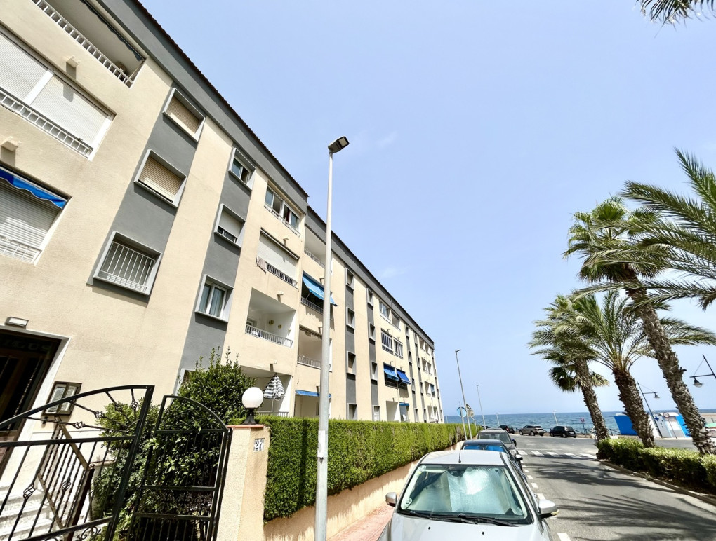 Revente - Apartment - Punta Prima
