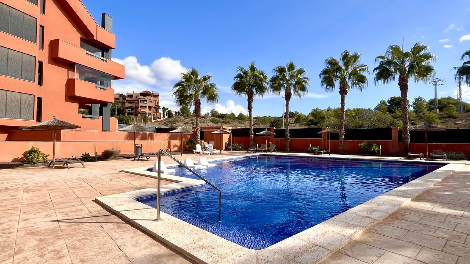 Revente - Apartment - Villamartin