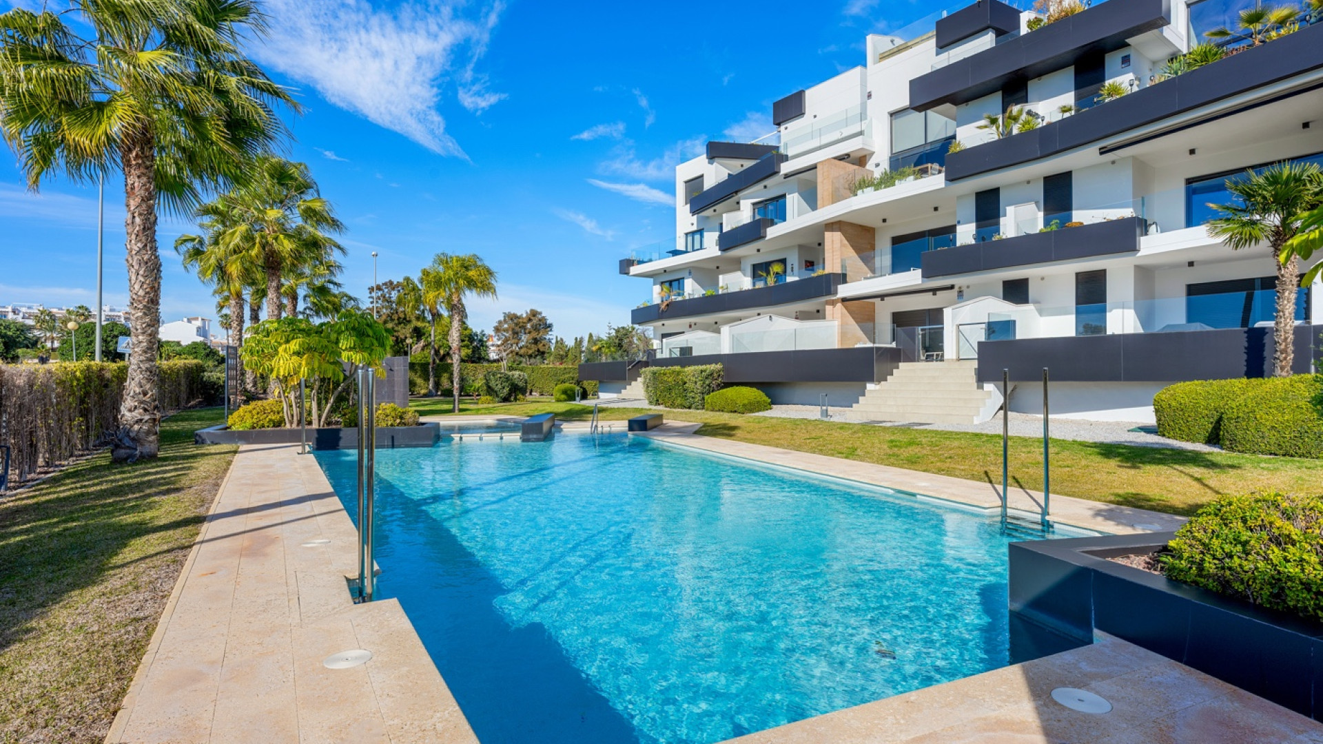 Revente - Apartment - Villamartin